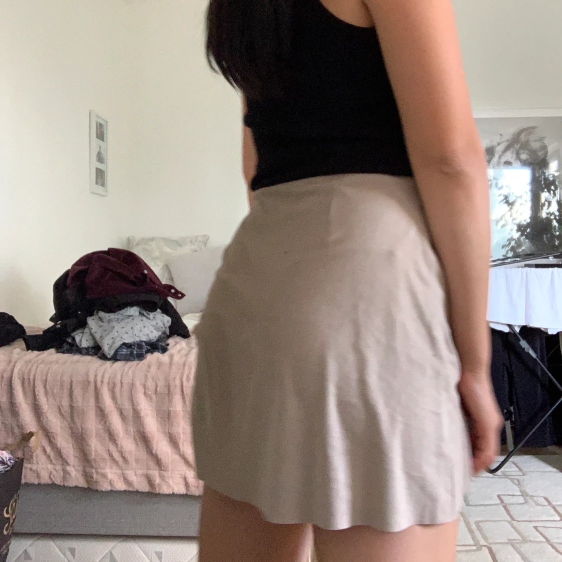 Kjol brun med dragkedja fram  - 90