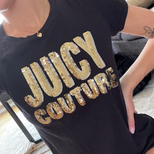 Juicy Couture T-shirt  - Använd men bra skick 
