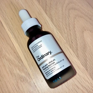 Ansiktsmask - En oöppnad, exfolierande ansiktsmask från The Ordinary, produktnamn ”AHA 30% + BHA 2% peeling solution”. 30 ml. För mer information eller frågor, kontakta mig. Köparen står för frakten 💛