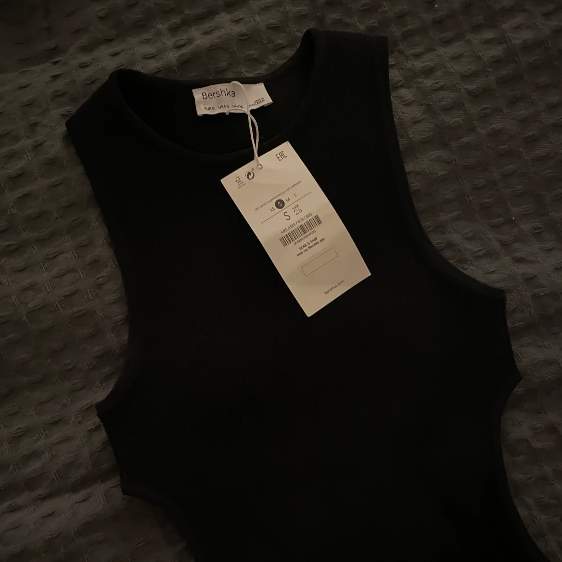 Oanvänd Bershka klänning stl S - 90