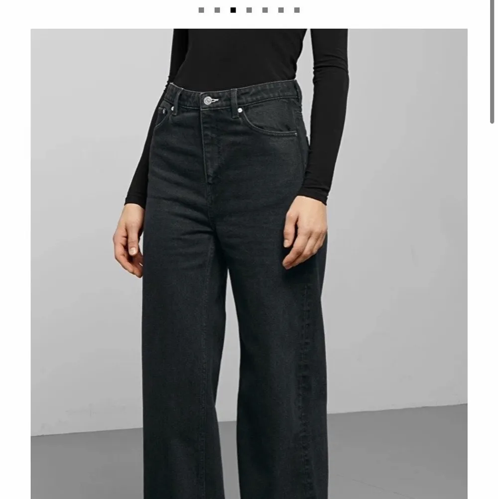 Svarta jeans från Weekday i modellen Ace! I gott skick. Kan mötas upp eller frakta!. Jeans & Byxor.
