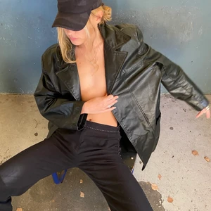 Black vintage leather jacket - - black - oversized - leather - 