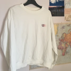 Monki Sweatshirt - långärmad tröja från monki med jätteskönt material!!! 