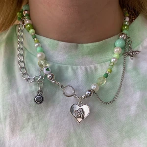 Handgjort pärlhalsband  - GRATIS FRAKT🌱@bladhsmycken på Instagram 