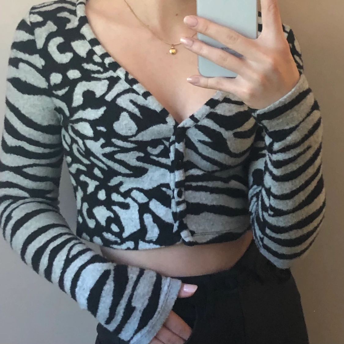 Stickad Zebramönstrad Kofta