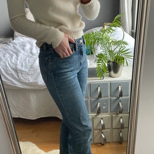 Midrise/midwaist jeans acne studios - Jättefina midrise/midwaist jeans från acne studios, nästintill oanvända ❤️ Säljer då jag har fler liknande, W24 