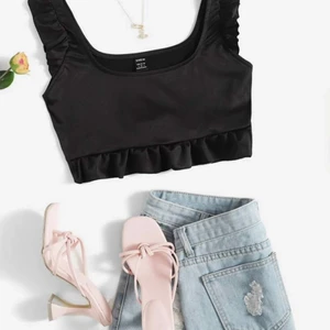 Topp - Helt Ny! Skriv för mer info! Storlek XL passar M