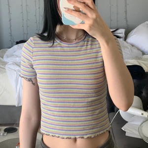 Söt topp från pull & bear 🌈 - Knappt använd, storlek xs 🌞🌈