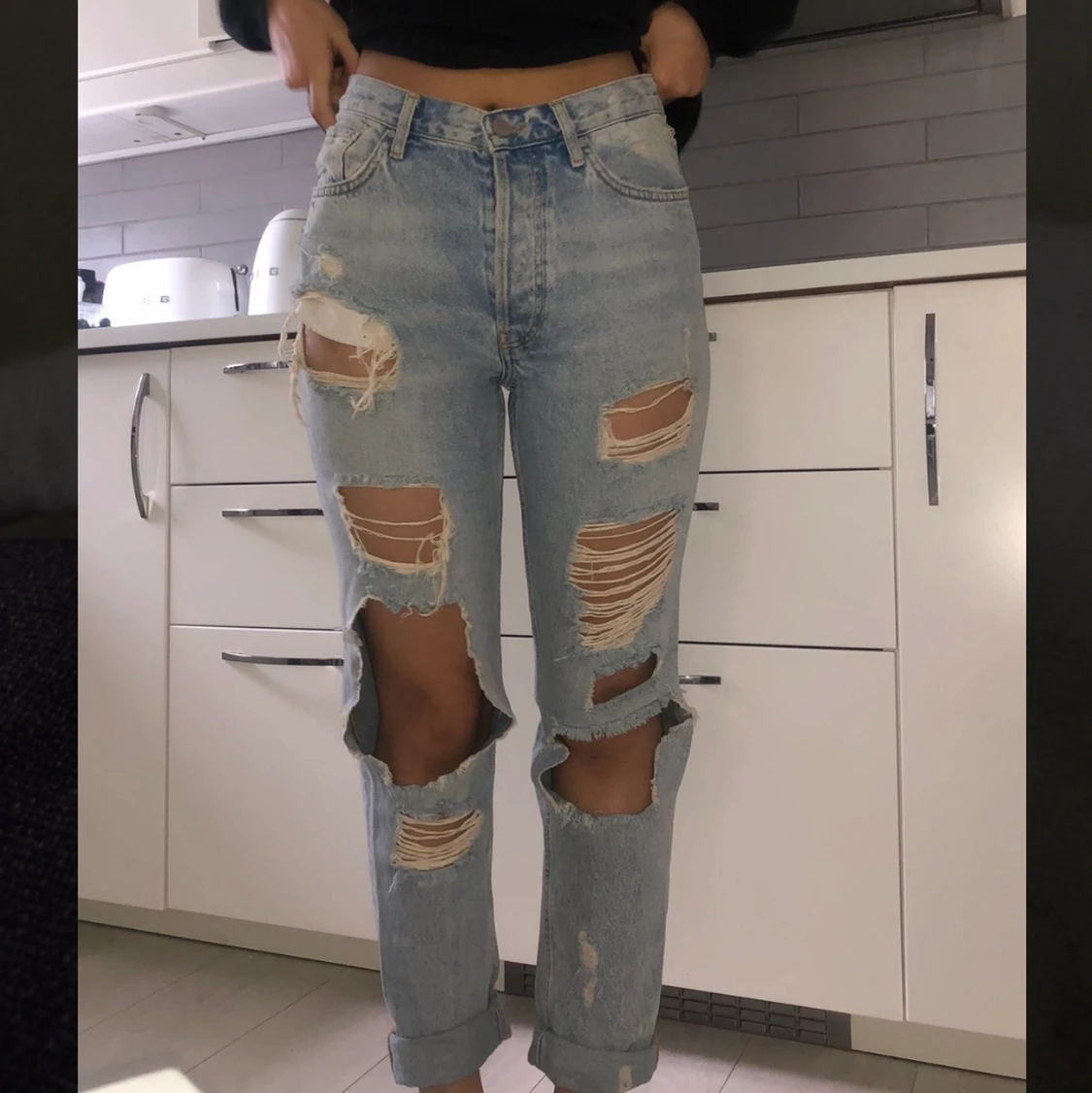 Bik bok ripped mom jeans med loose fit