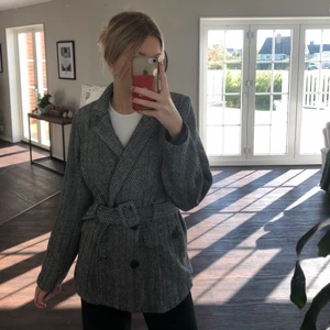 Blazerjacka  - Superfin blazerjacka från boohoo som passar en xs/s, kommer inte till användning men bra skick.