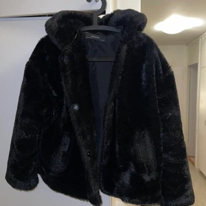 Zara jacka  - Pälsjacka från zara i storlek 34