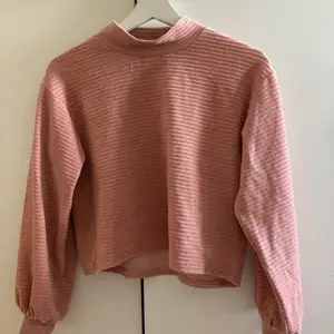 En superfin rosa tröja,storlek 146-152💓💓
