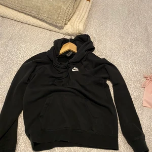 Nike hoodie Stl xs - Nike hoodie Stl xs. Använd med bra skick
