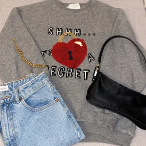 Sweatshirt from Zara size 13-14 y (XS) -  This sweatshirt is very comfortable and I have where it like five time