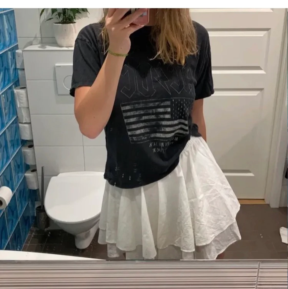 Nice t-shirt med ACDC tryck