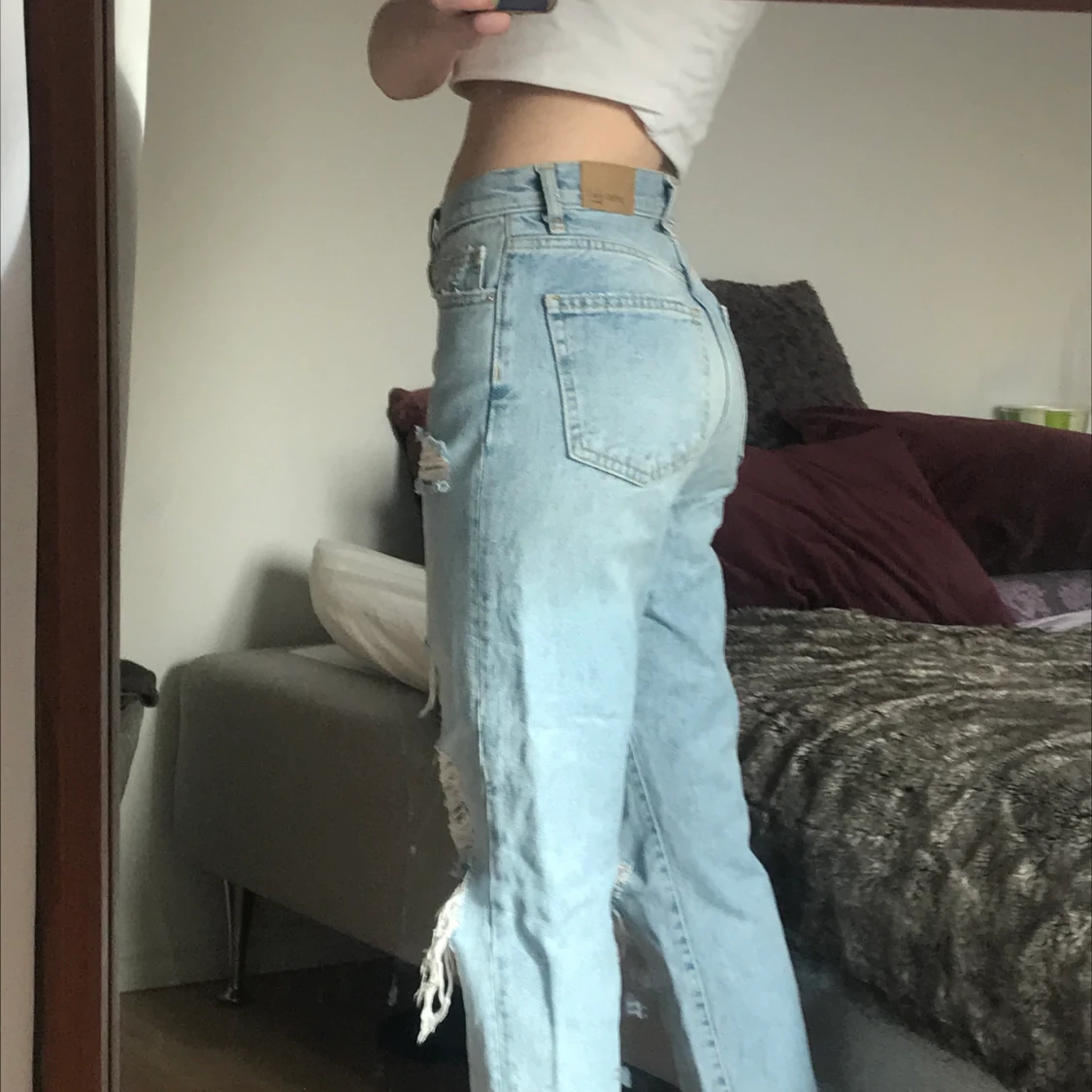 Ripped mom jeans  - 90
