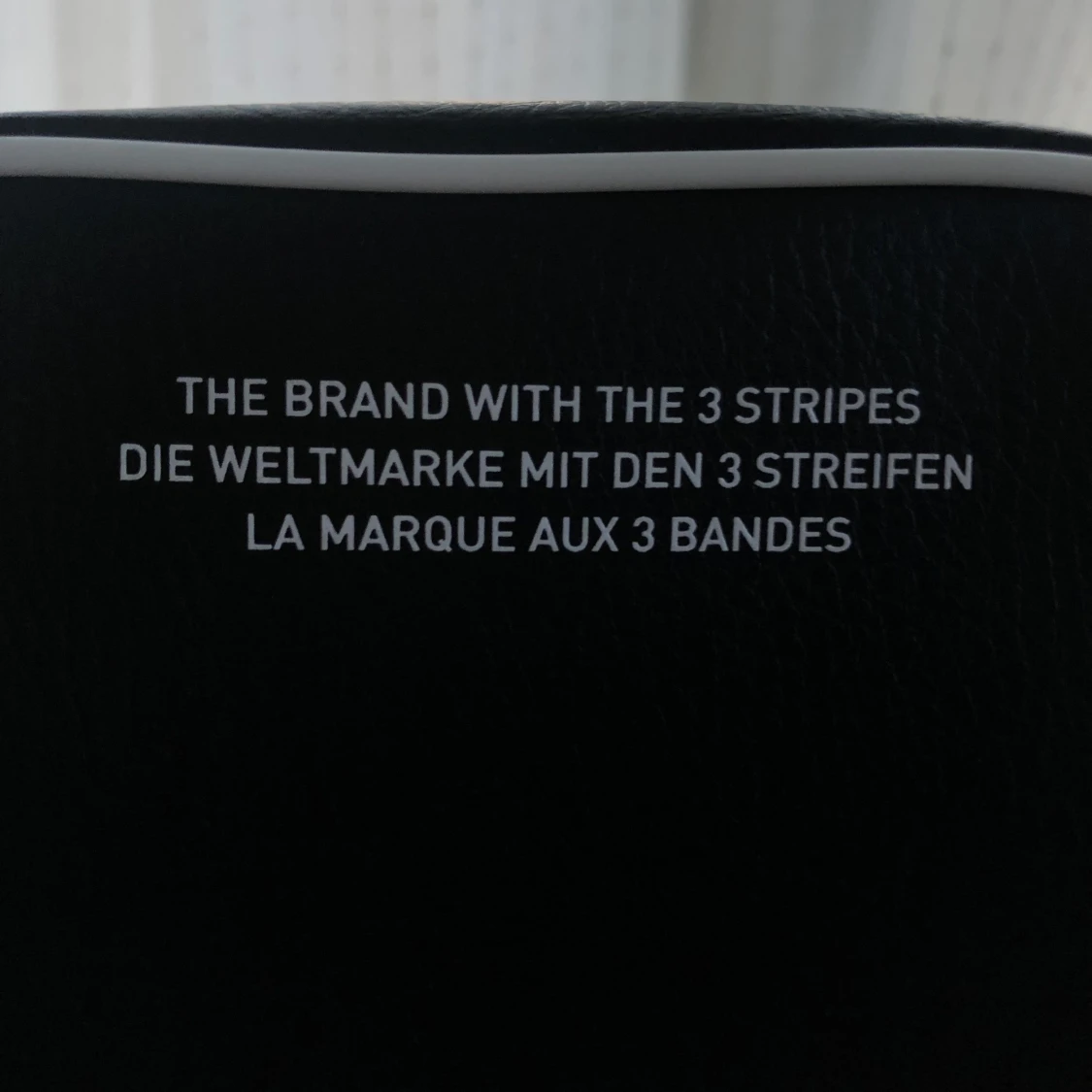 Adidas Magväska - 91