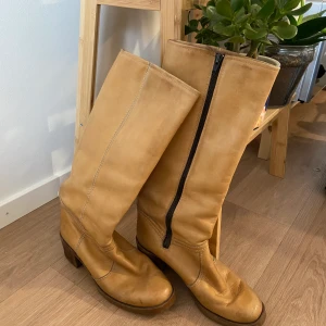 Vintage stövlar stl.38 - Snygga stövlar stl.38 (skulle säga att de är 38.5), i fint vintage skick