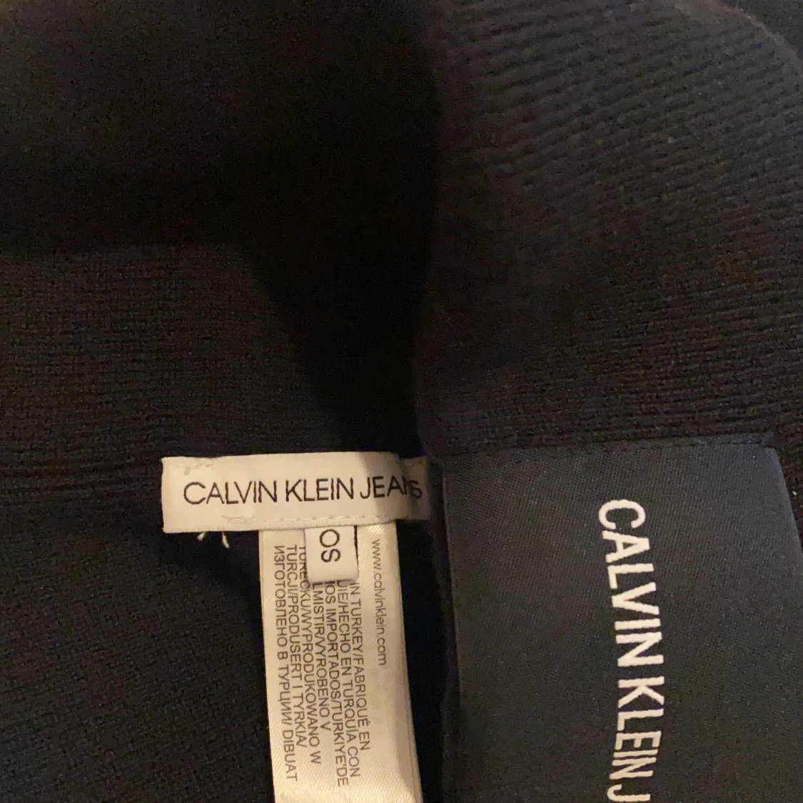 Calvin Klein mössa - 90