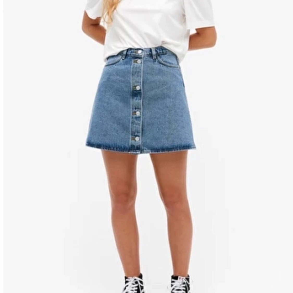 Slutsåld jeanskjol från Monki i strl 36! 