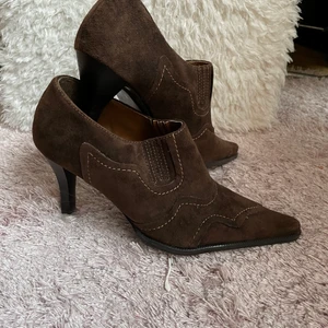 Klackskor storlek 38 oanvända  - Klackskor storlek 38 oanvända 