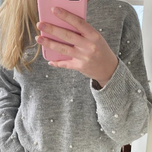 Pärltröja - Säljer denna supersöta stickade pärltröjan från H&M! Säljer pga att den inte kommer till användning, 140kr+frakt 