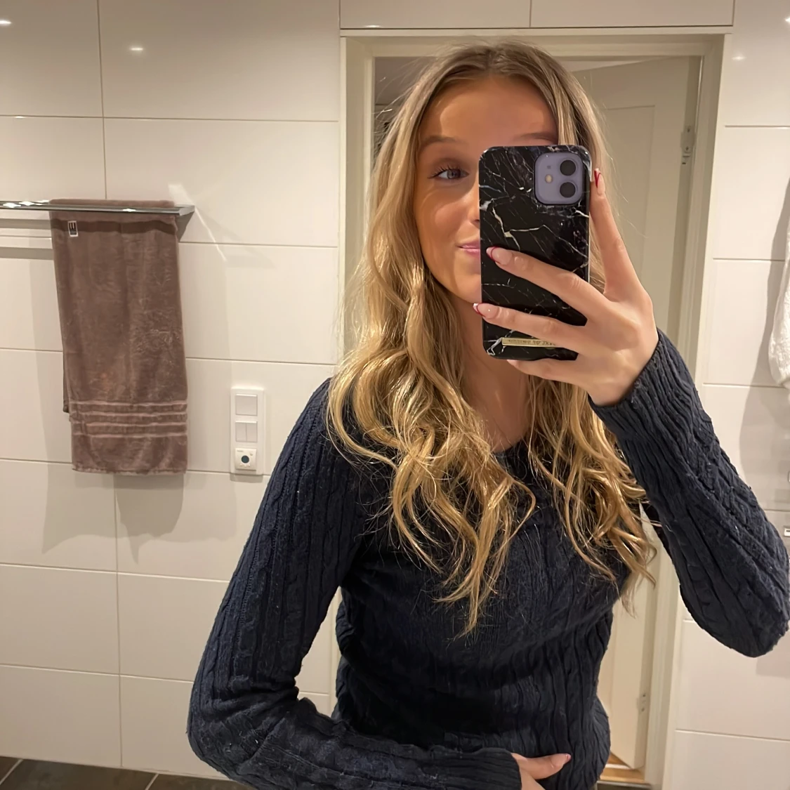 kabelstickad tröja från superdry - 90