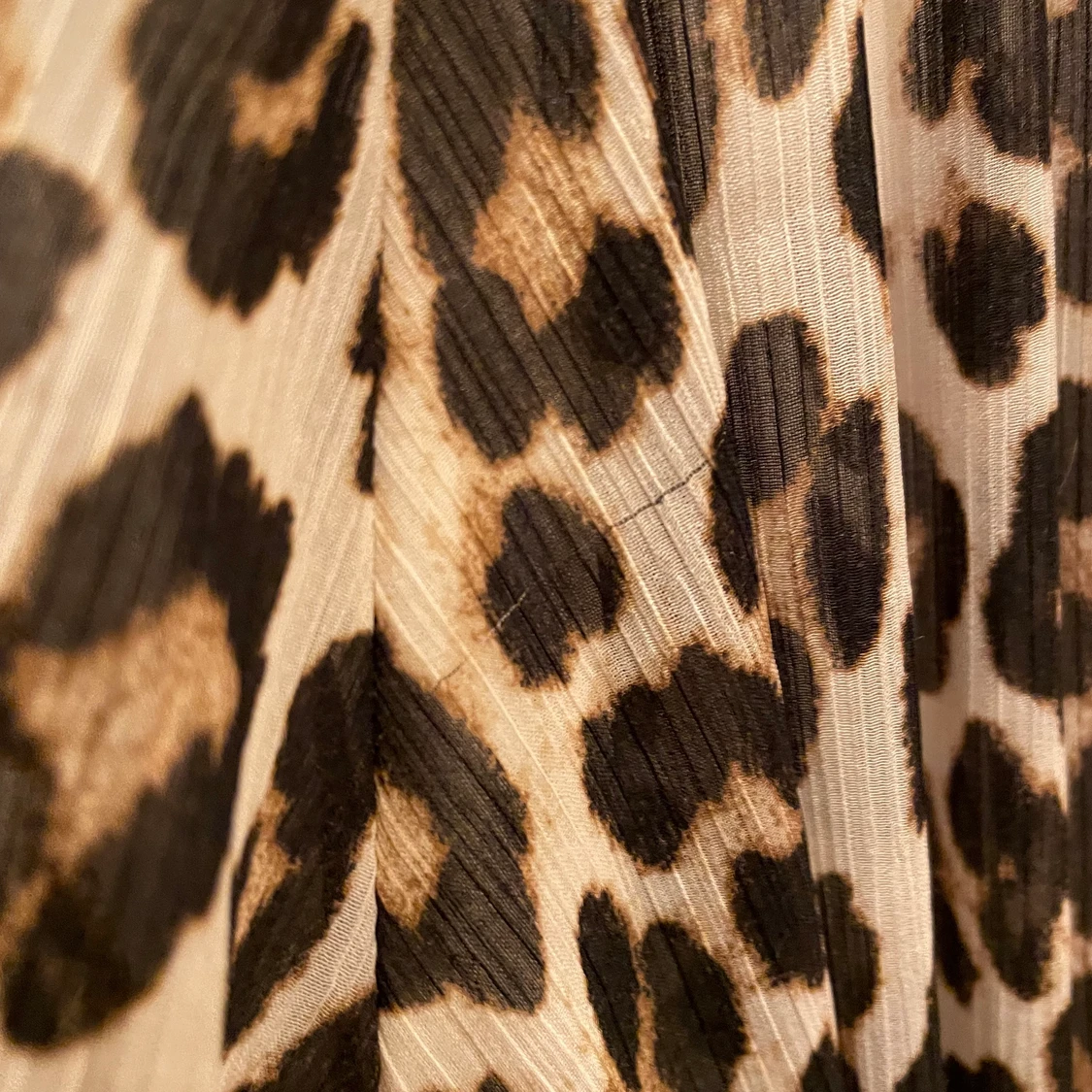 Snygg oversize leopardklänning - 91