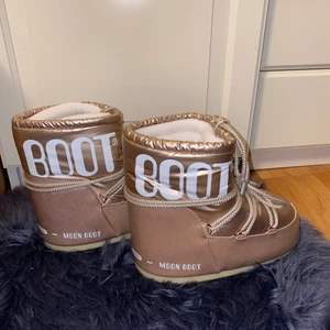 Moon boot - Helt nya Moonboots!!! Slutsålda. Storlek 39-41. Nypris 2200 kr