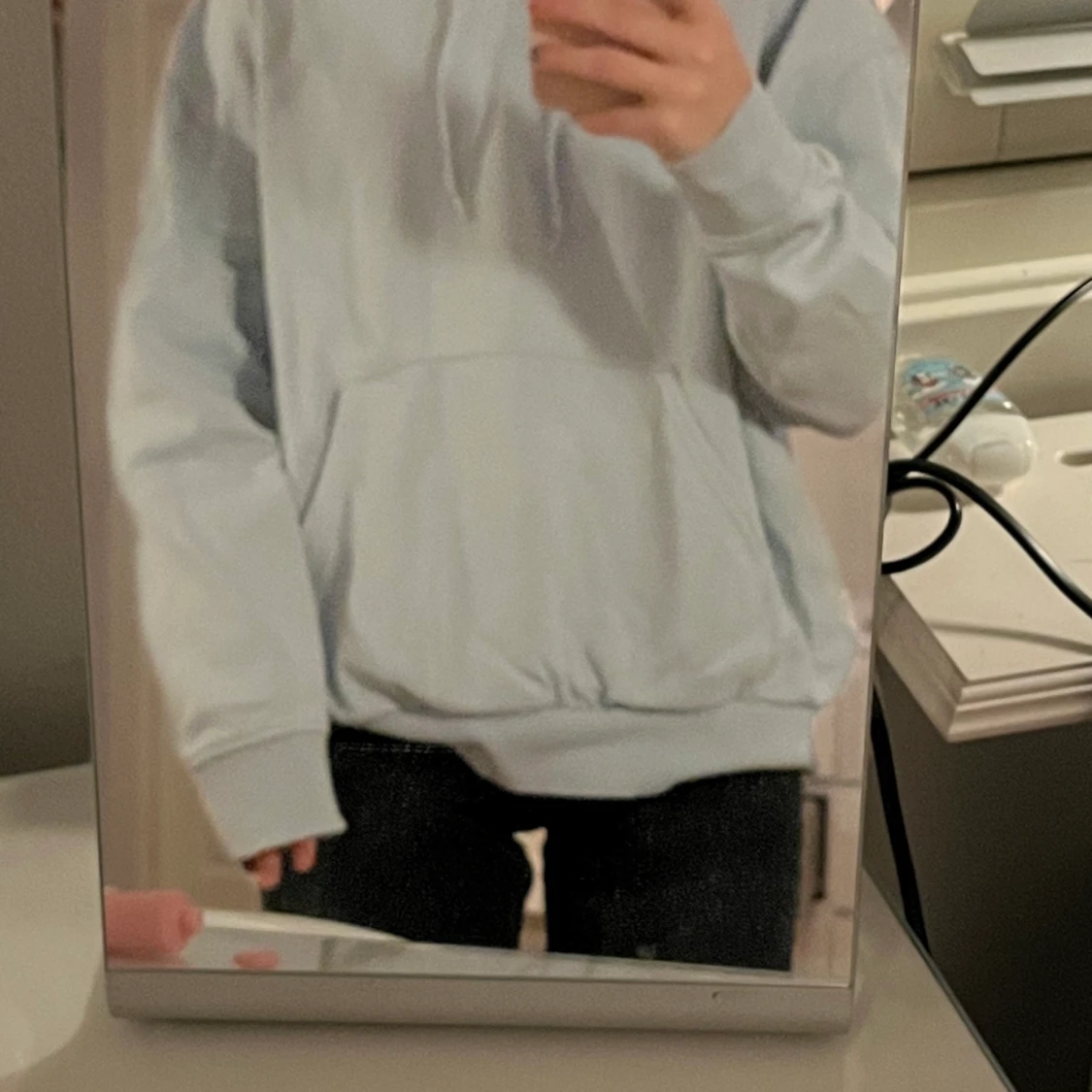 Ljusblå hoodie - 91