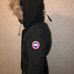 Säljer min canda goose, storlek xs  - Använt en vinter ser ut som ny pris kan diskuteras 