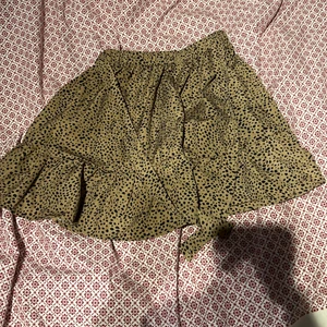 Kjol - säljer denna kjol i storlek 152 men passar även xxs-s