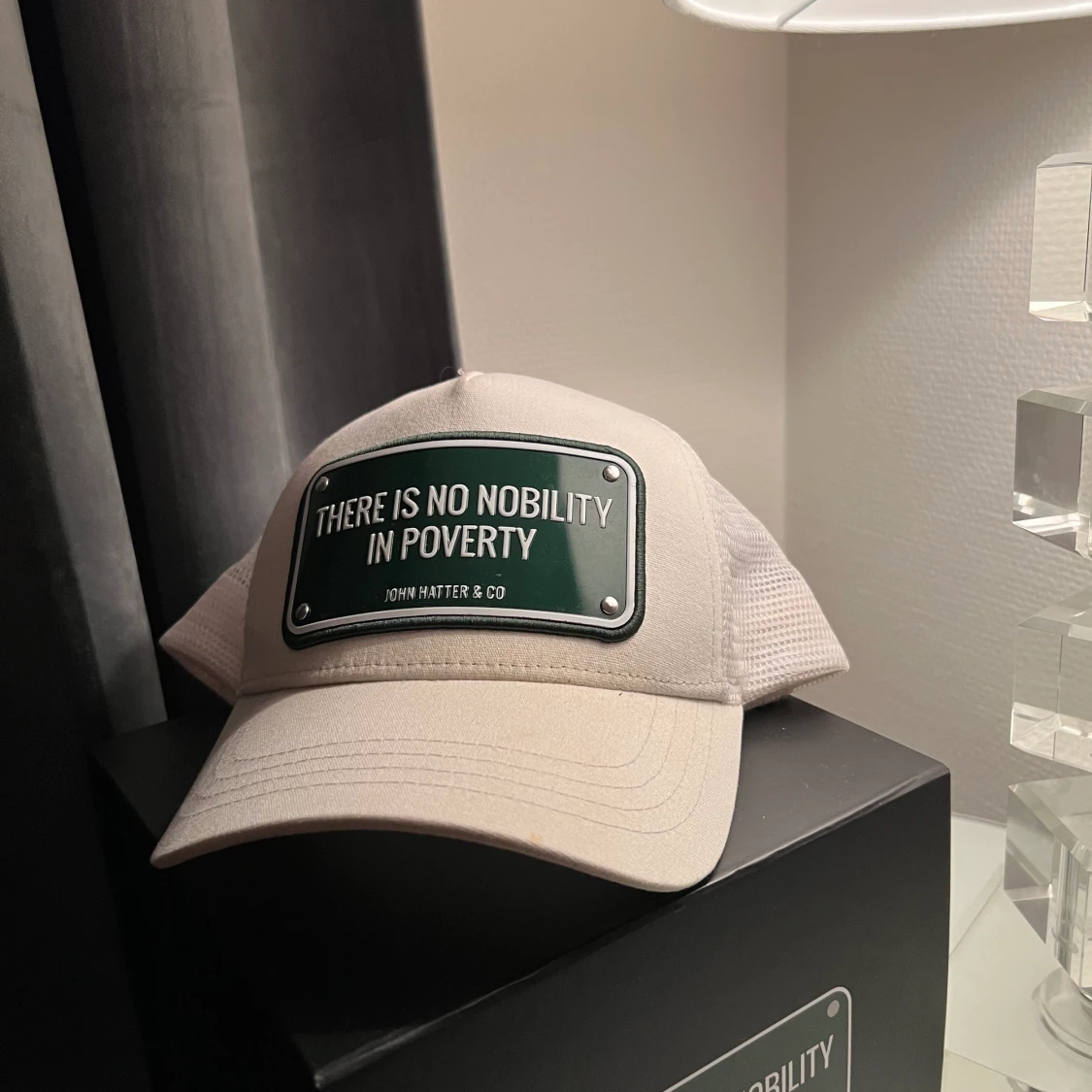 John Hatter keps - 90