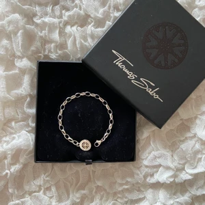 Thomas Sabo armband 🤍 - Säljer två magiska Thomas Sabo armband, aldrig använda💛 Säljes tillsammans eller varför sig, finns 1 orginalask som medföljer till den första som köper🤍 nypris ca 500kr/st!🌼 DM för fler bilder/info ✨ 1 för 250, båda för 400 ❤️             ❌DE FÖRSTA SÅLT❌