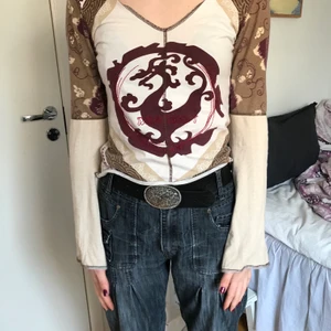 Tröja  - Tröja från only jätte fin och unik 🥰🥰 ca s 