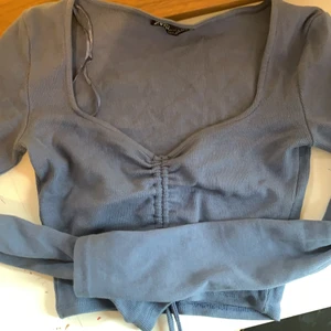 Topp zara - Super fin topp från zara! Bra skick, 50kr +frakt 🥰