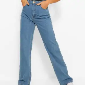 Säljer dessa snygga jeans från boohoo tall, då jag inte använder de så mycket längre.