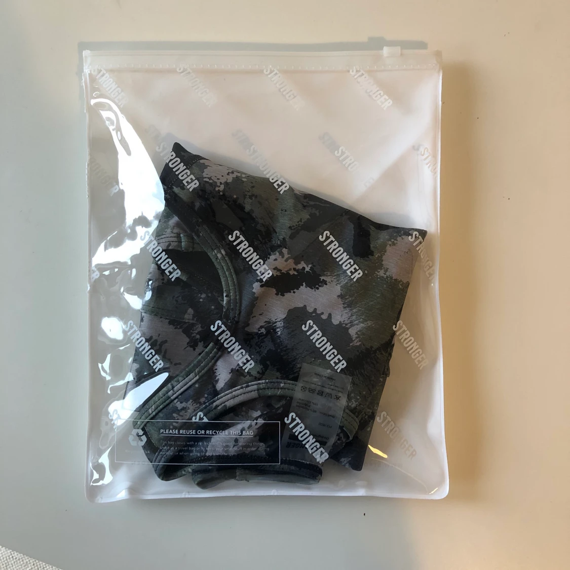 Träningstop från STRONGER - 91