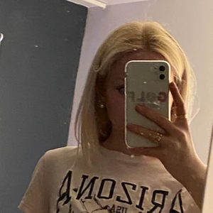 Arizona t-shirt - Fin t-shirt med vintage-inspirerat tryck. Materialet är ganska lätt men bekvämt. Fräsch i övrigt.