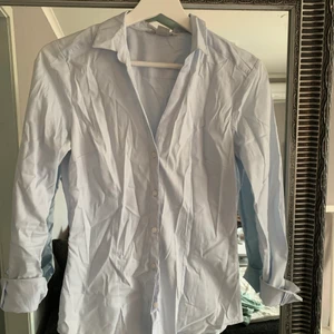 Skjorta  - Blå skjorta , köparen står för frakt 