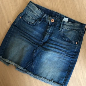 Jeanskjol - Fint skick 