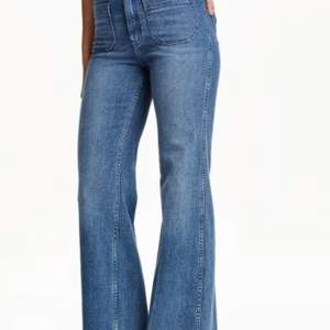 Flare jeans från H&M storlek 32