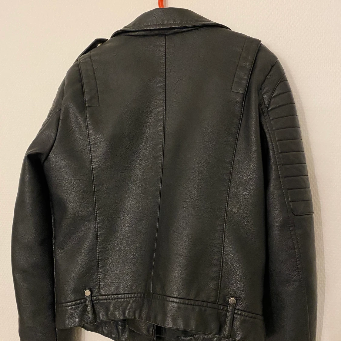 Skinnjacka Svart  - 90