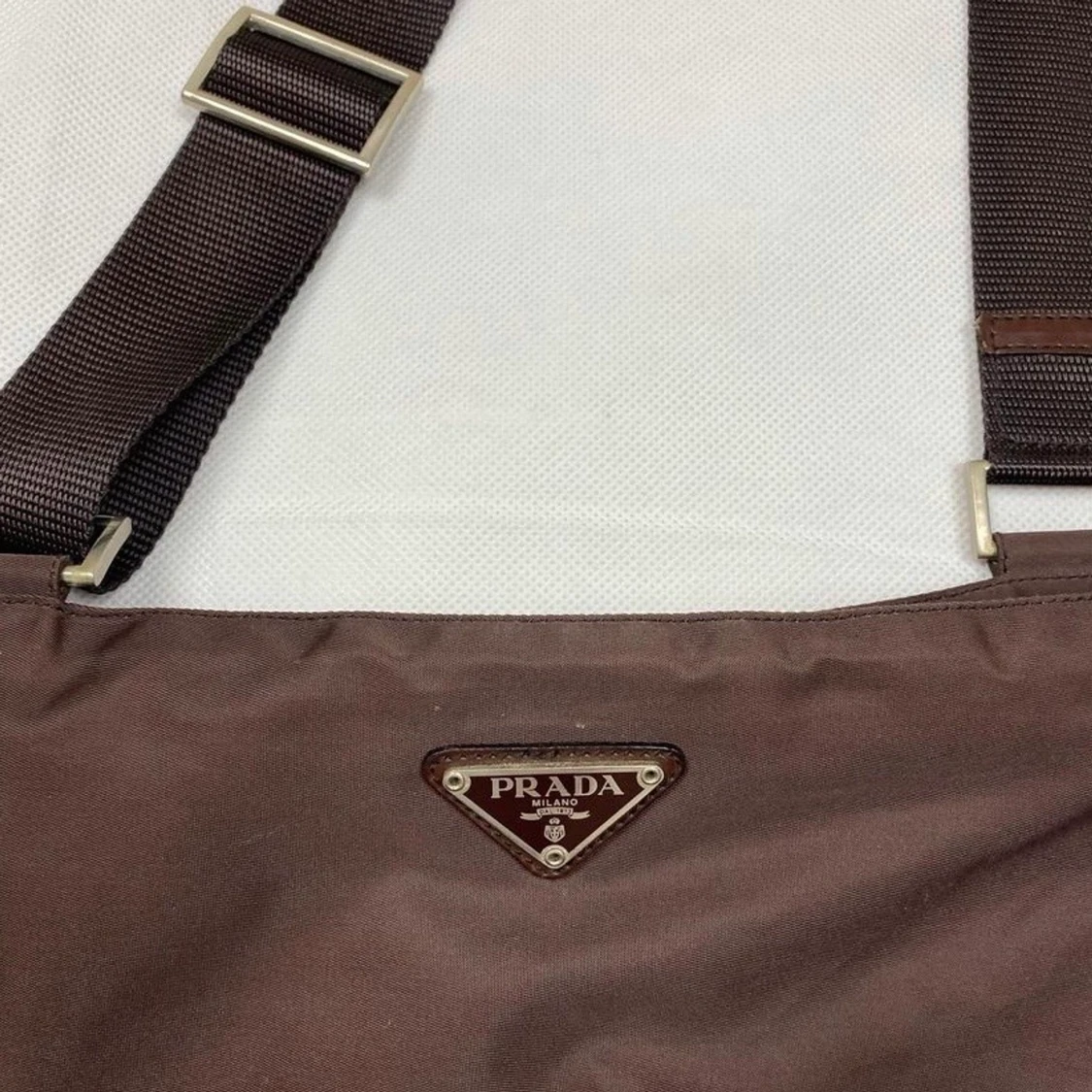 Brun prada väska - 91