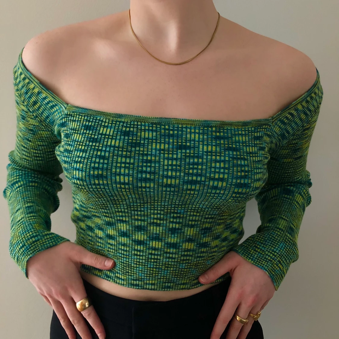 Grön off-shoulder topp