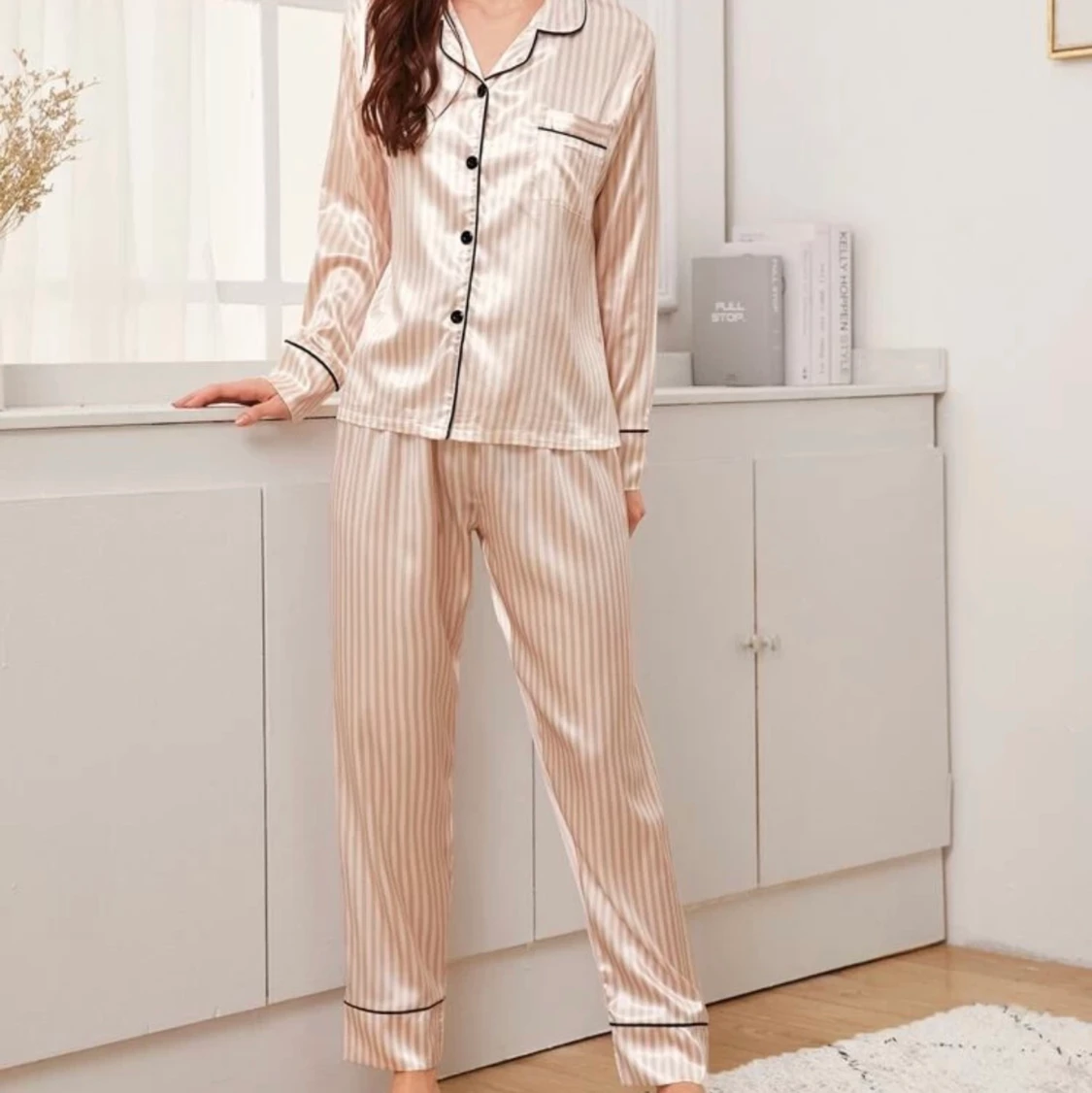 Silkespyjamas - storlek XS - 90