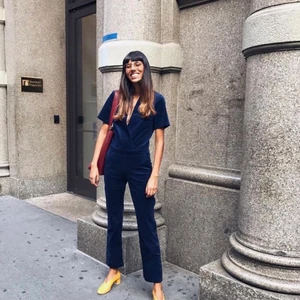 Stylein jumpsuit i Manchester 💅 - Supersnygg marinblå jumpsuit i Manchester! Tyvärr för liten för mig  😢