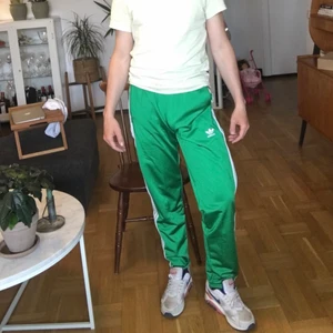 Nike air max 97 vintage - Nike Air max 97, har köpt dem för 1 år sen och har inte använt dem så mycket. Min storlek är 43.