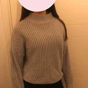 Stickat tröja - Blå/grå stickat tröja från puré instinct🥰😍 jätte härlig och mysig att ha på när det är kallt❣️ (storlek s)