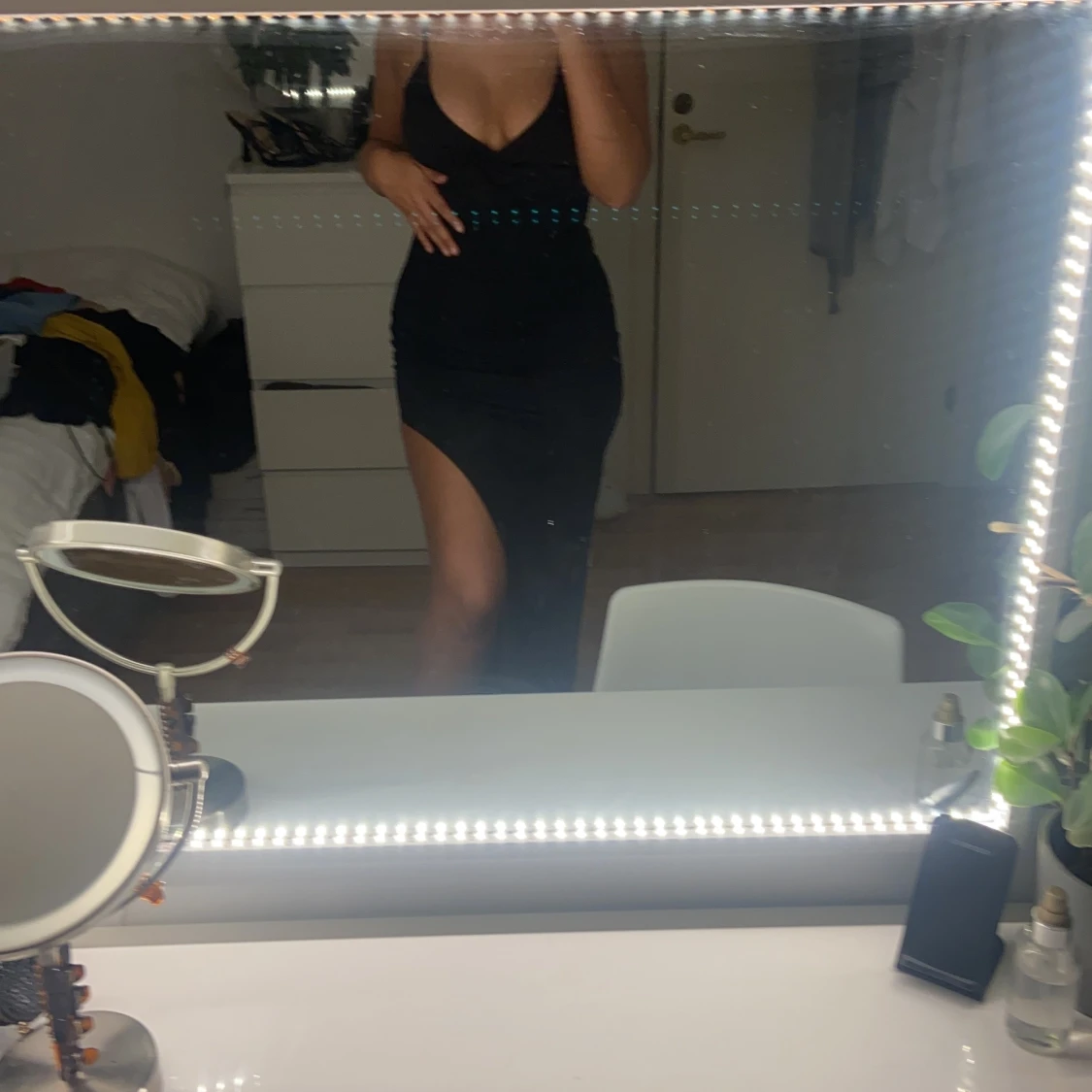 Jättefin svart klänning